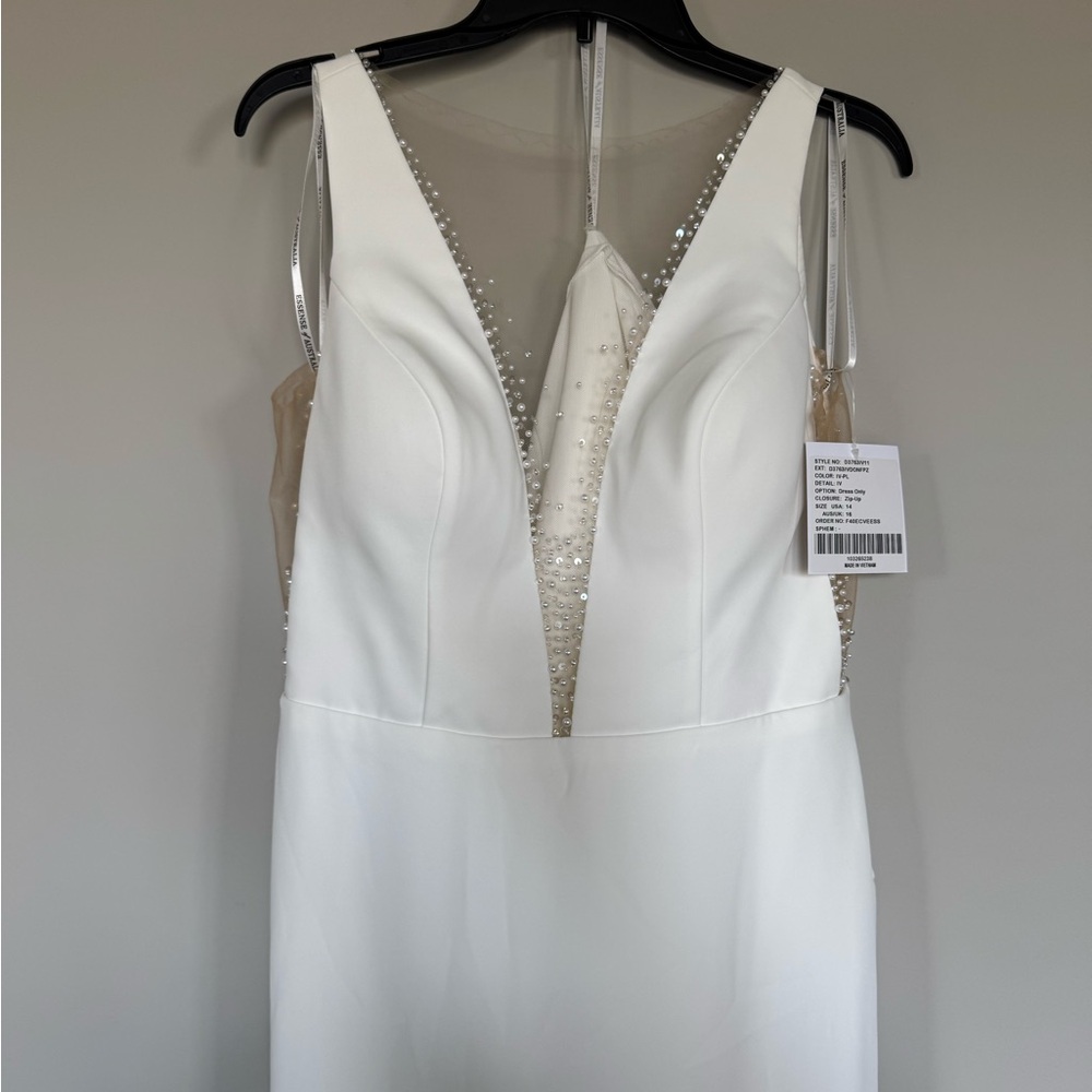 Essense of Australia | Wedding Dress - Picture 2 of 11